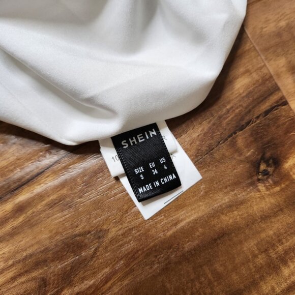 Shein Dotted White Ruffled Sleeve Loose Vneck Dress Size Small - Picture 3 of 6